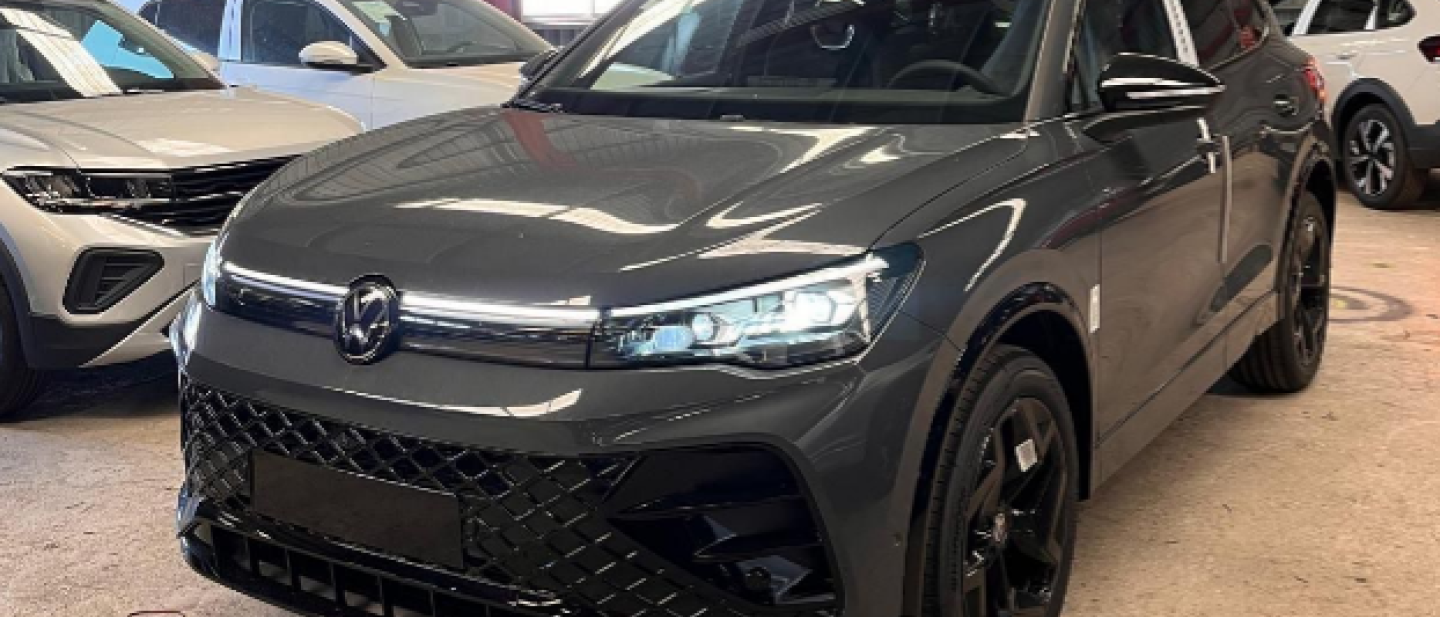 NEW VOLKSWAGEN TIGUAN R LINE - 3 ANS
