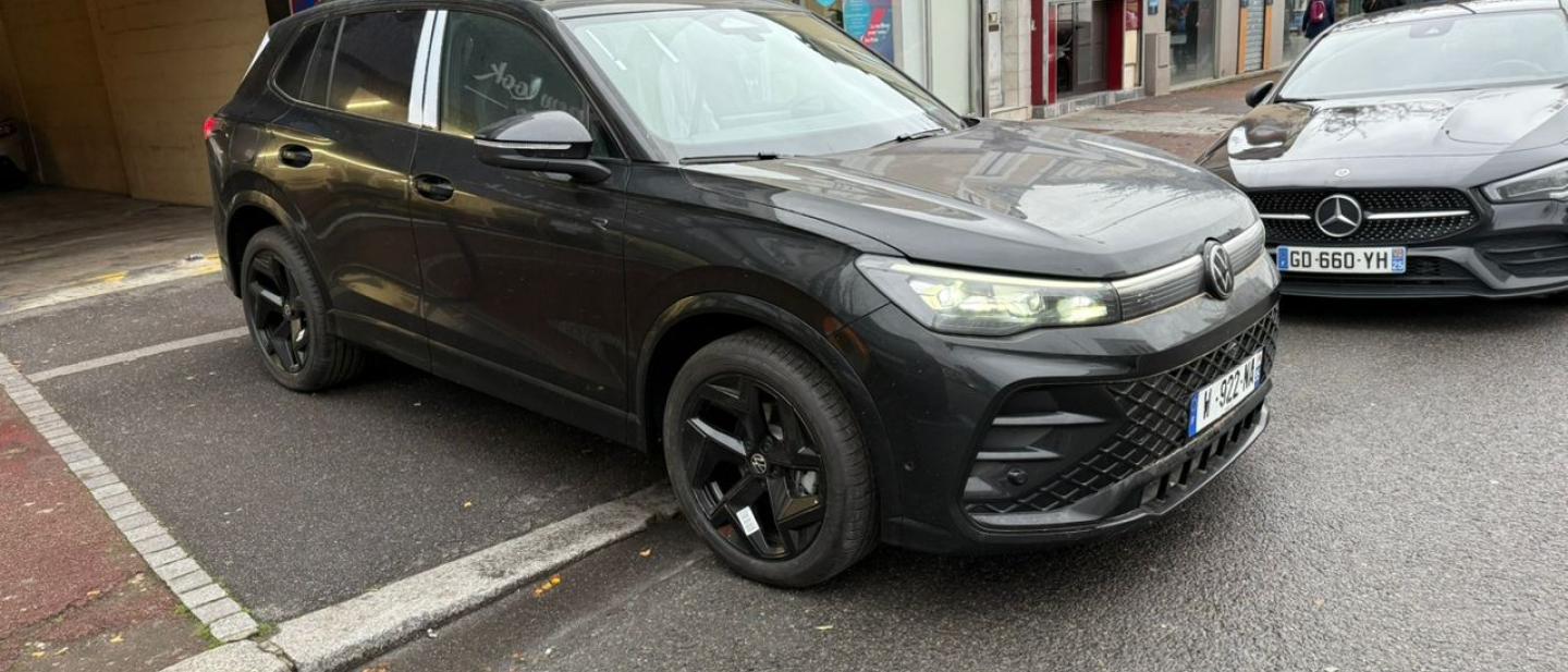 VOLKSWAGEN TIGUAN R-LINE 